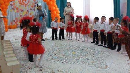 "Кел Жаңа жыл-Жаңа жыл"