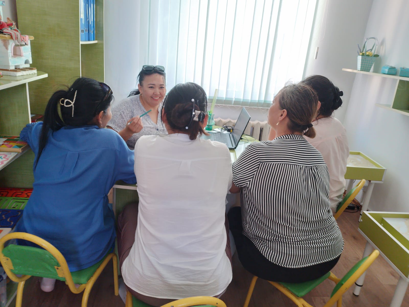 "Балаларды қарым-қатынасқа үйретеміз" А.Сейткулова педагог-психологтың кеңесі